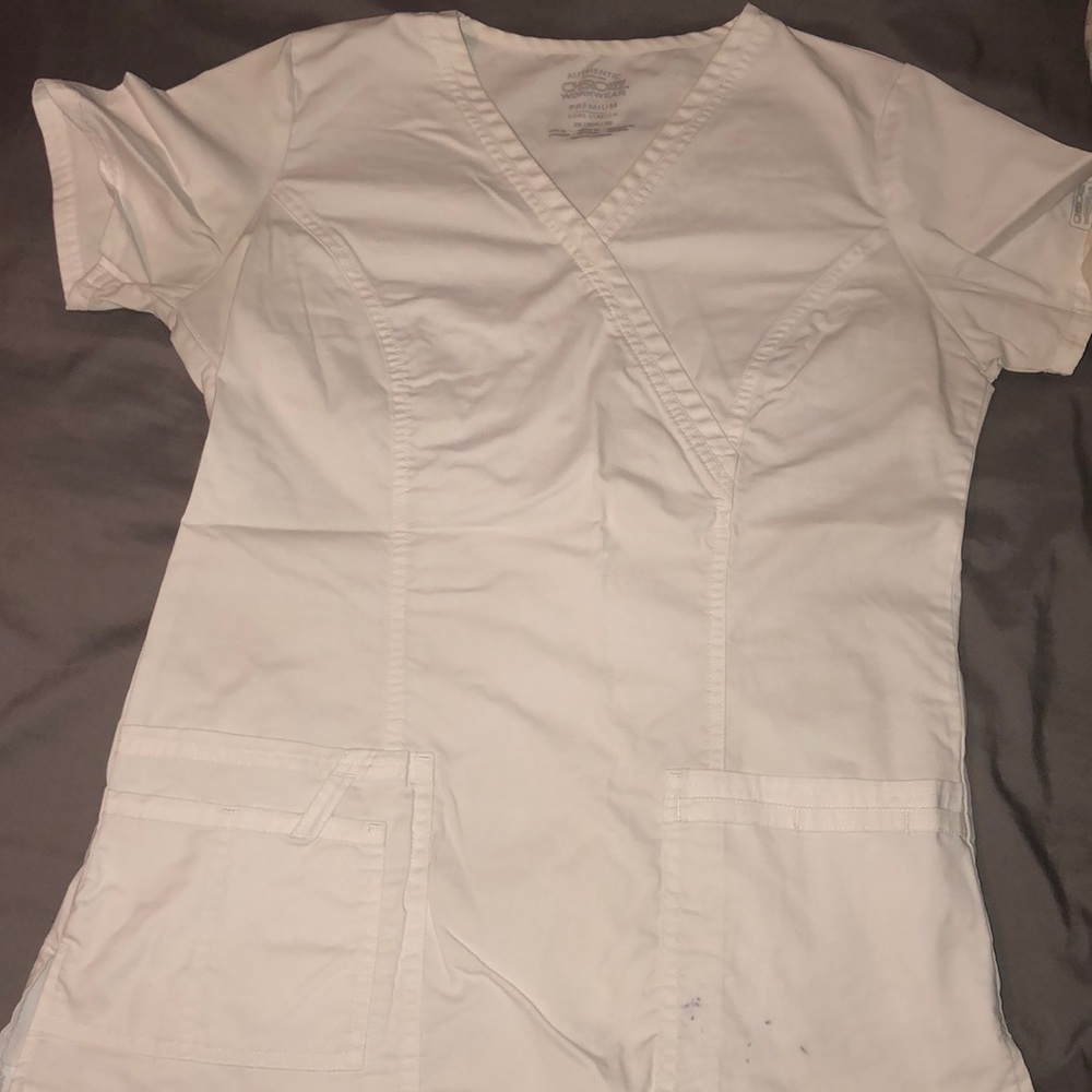 Scrub Top 👩🏼‍⚕️